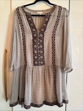 Joie Cream Tunic with Cream & Black Geometric Trim…Could also be a cute a dress!
